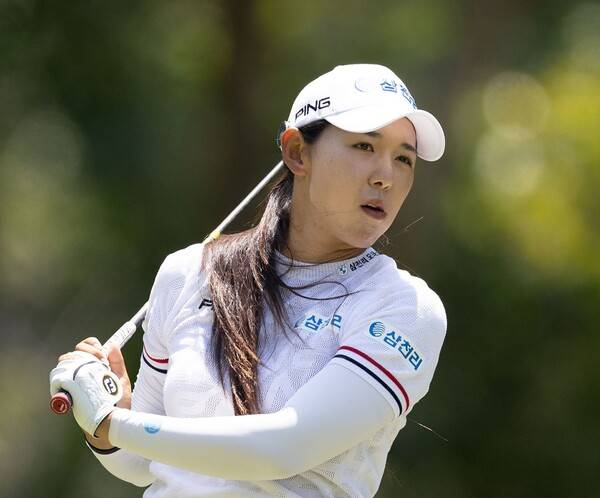 한국여자프로골프(KLPGA) 투어 2025시즌 첫 대회인 블루캐니언 레이디스 챔피언십 우승을 차지한 박보겸 프로가 최종라운드에서 경기하는 모습이다. 사진제공=KLPGA