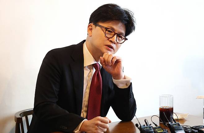 국민의힘 한동훈 전 대표가 18일 대구 북구 한 식당에서 기자 간담회를 갖고 있다. 대구=연합뉴스