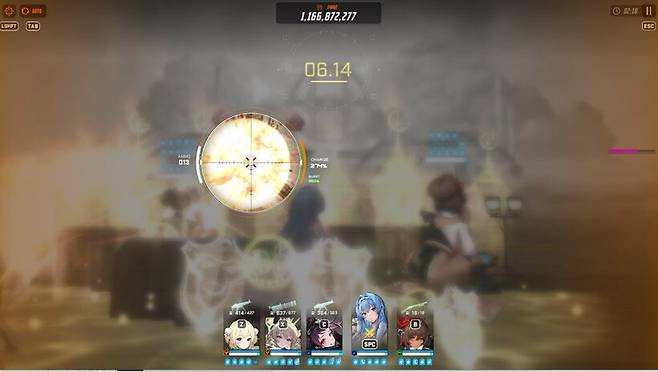 ▲ 3단계 애장품을 낀 헬름. 여기까지 오면 꽉찬 오각형 니케가 된다