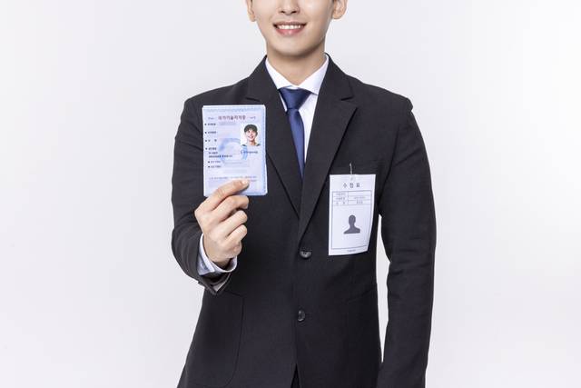 취업률과 선호 자격증이 다른 가운데, 청년층은 ‘기계정비산업기사’의 취업률이 가장 높았다. 사진은 기사의 특정 내용과 관련 없음. 이미지투데이