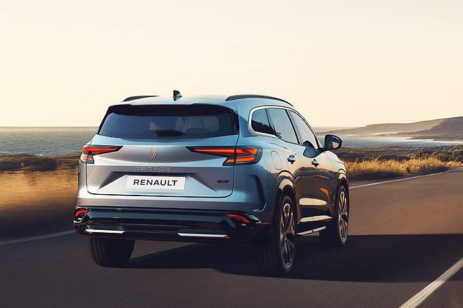 르노 에스파스 E Tech