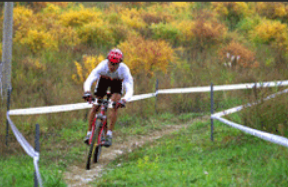 산악자전거로 불리는 'MTB'를 즐기는 모습