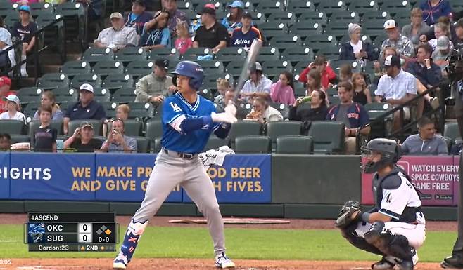 김혜성이 29일(한국시각) 트리플A 개막전에서 2회 1사후 주자를 1루에 두고 데뷔 타석에 섰다. 그러나 유격수쪽으로 땅볼을 쳐 병살타로 물러났다. 사진=MiLB.TV 캡처