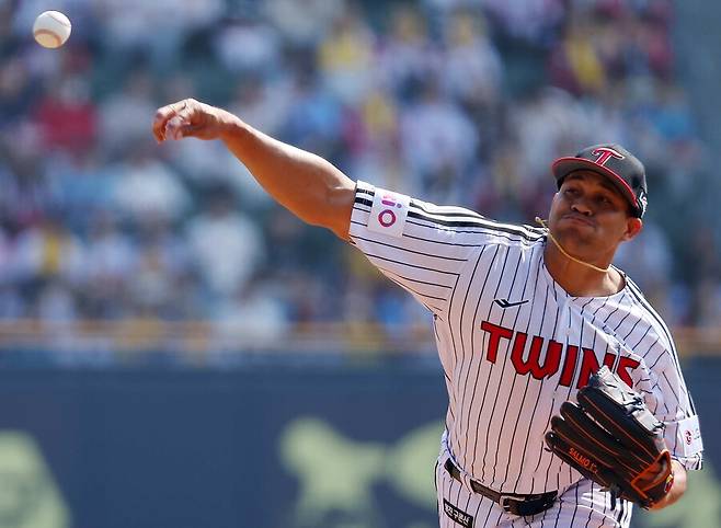 ▲ 치리노스는 150km 이상의 움직임 좋은 싱커와 확실한 결정구인 스플리터를 가지고 있다 ⓒ연합뉴스