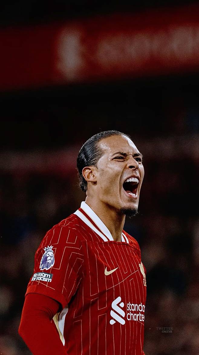 리버풀의 주장 버질 반다이크가 팀에 남을 수 있을지도 모르겠다. 올여름 떠나는 것이 유력했지만, 구단과의 계약 협상에 진전이 있어 보인다. 반다이크는 이번 시즌 종료 시점에서 리버풀과의 계약이 끝난다. 재계약을 위한 협상에 들어서야 하는 단계에 있다. 반다이크는 지난 2018년 리버풀에 합류해 2023년부터 주장을 맡고 있다. 사진=SNS