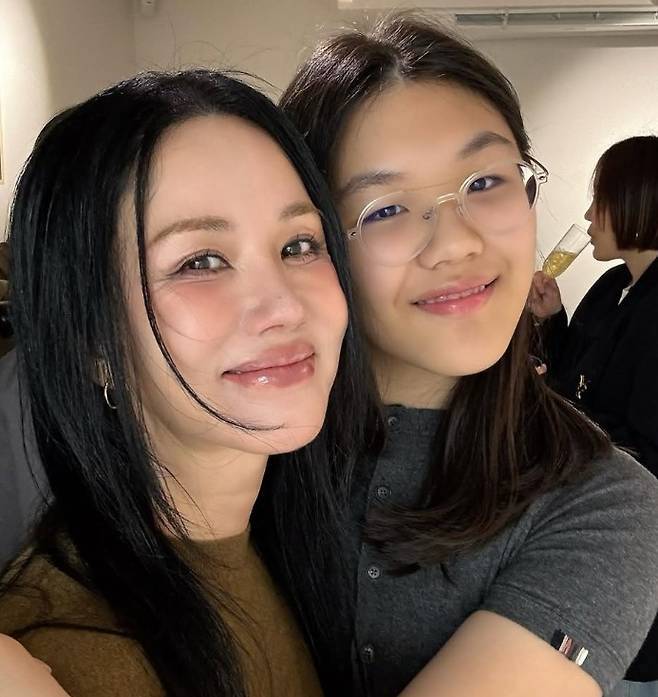 사진 출처=엄정화 SNS 계정