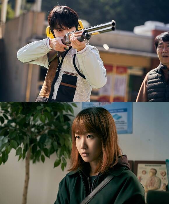 이수혁(위쪽)은 태화 역을 맡아 현실에 발 붙어있는 인물을 연기하고, 하윤경은 홀로 하루하루를 불안하게 보내는 미지로 분해 극의 한 축을 담당한다. /㈜메리크리스마스