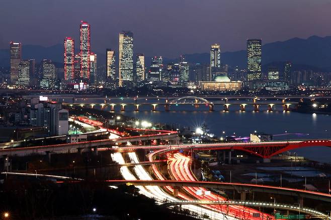 서울 여의도 야경 / 사진=한국경제신문 김범준 기자