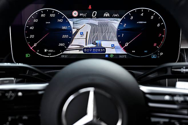 메르세데스-벤츠 CLE 450 4MATIC 카브리올레. 사진 김학수 기자