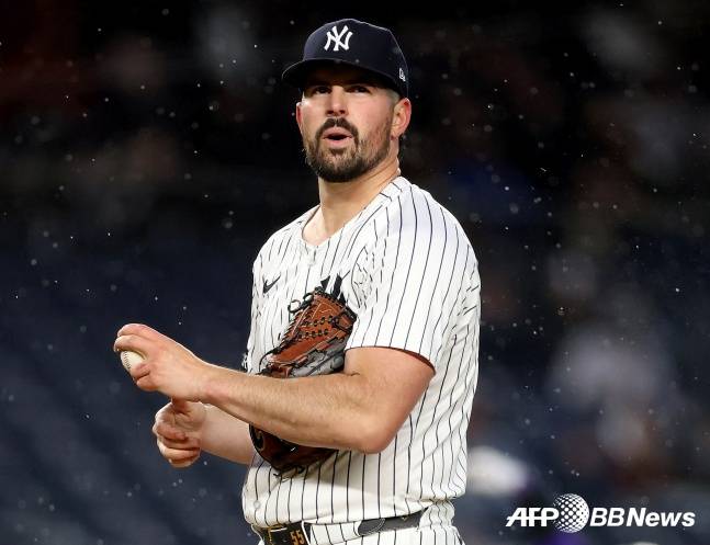 뉴욕 양키스 카를로스 로돈이 홈런을 맞고 아쉬워하고 있다. /AFPBBNews=뉴스1