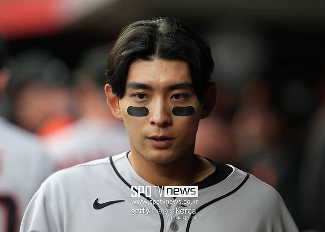 ▲ 이정후는 밀워키 브루어스 포수 윌리엄 콘트레라스에게 밀려 내셔널리그 이주의 선수 상 수상에 실패했다. 콘트레라스는 지난 8일부터 14일까지 3홈런 10타점과 함께 타율 0.391, 출루율 0.423, 장타율 0.870으로 활약했다.