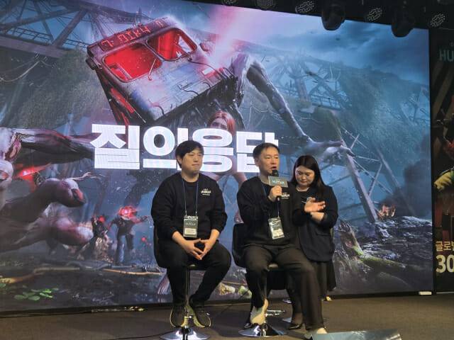 (왼쪽부터) 이세영 넷이즈게임즈 한국홍보 총괄이사와 지오위 원스휴먼 게임 수석 디자이너