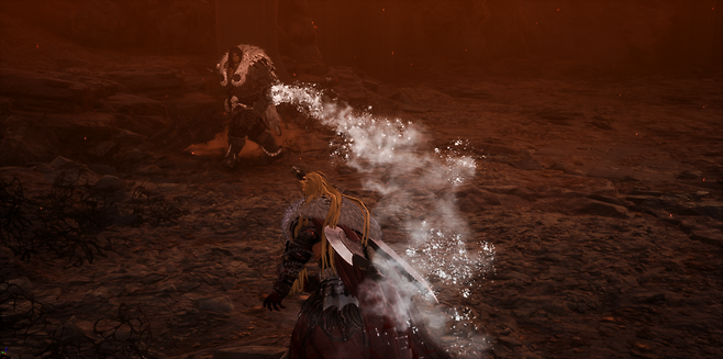 물 속성의 보조 아이템을 활용해 화염 공격을 가하는 보스 '랑거스'를 공략하는 장면.