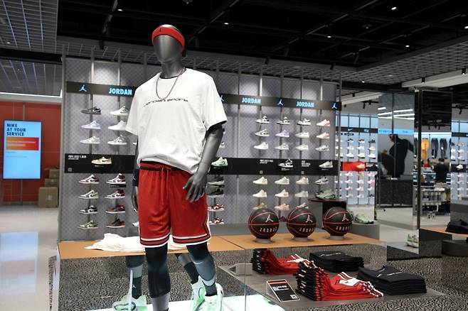 타임스퀘어 '나이키 라이즈' 매장(경방 제공)