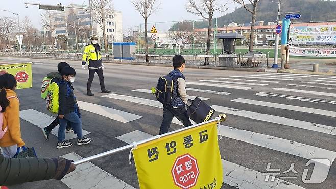 전북경찰청은 지난 2월 24일부터 이달 18일까지 어린이 교통안전 대책을 추진한 결과 어린이 교통사고가 36건 발생했다고 22일 밝혔다.(전북경찰 제공. 재판매 및 DB금지)