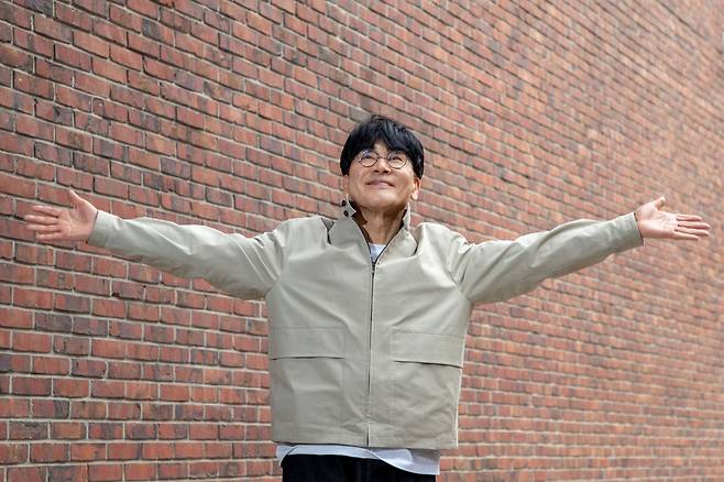 가수 조항조는 “대중의 취향이 각기 다르기 때문에 공감을 일으킨다는 건 ‘저격수’가 되는 것만큼 어려운 일”이라면서 “높은 음의 노래로 감동을 준다는 것만이 좋은 것도 아니고, 가수 스스로 들었을 때 ‘좋다’고 느낄 수 있는 분별을 갖추어야 공감도 키울 수 있다”고 말했다. /장련성 기자