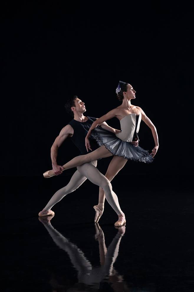 아메레칸 발레 시어터 공연 장면. 사진작가 에마 조던