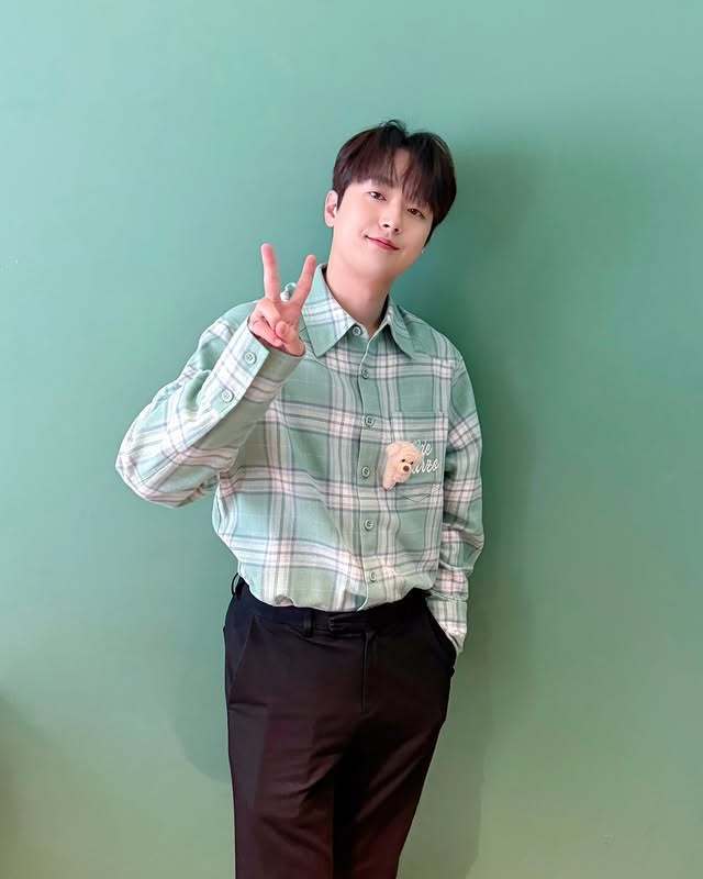 티엔엔터테인먼트 이찬원 SNS 캡처