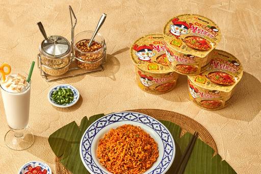 푸팟퐁커리 불닭볶음면. 삼양식품 제공