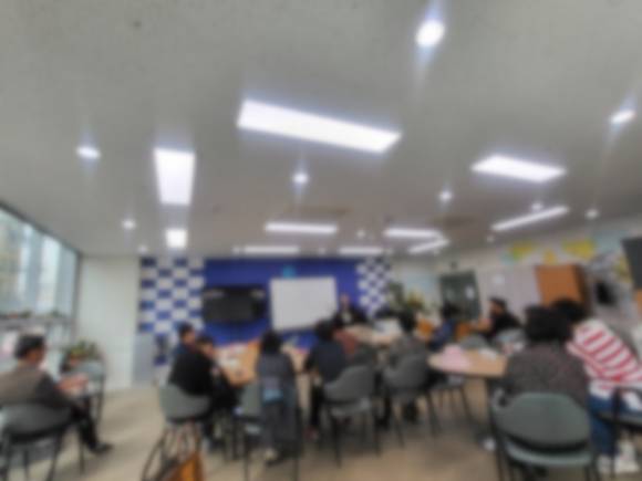 폰지사기 일당이 피해자들을 상대로 연 사업설명회의 모습. 서울경찰청 제공