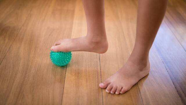 구슬 집기 동작은 활용하는 도구에 따라 난이도 조절이 가능하다|출처: 클립아트코리아