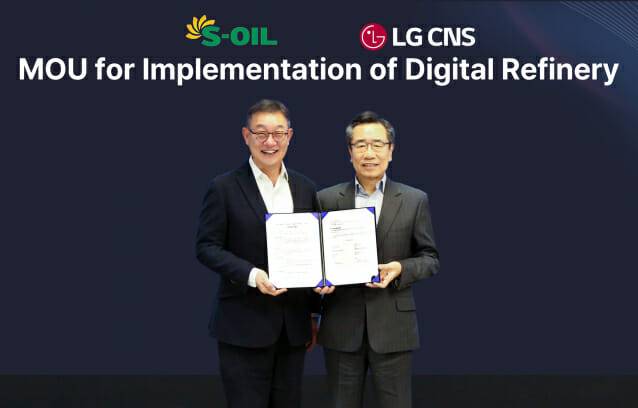 LG CNS CEO 현신균 사장(왼쪽)과 박봉수 S-OIL 운영총괄 사장 (이미지=LG CNS)