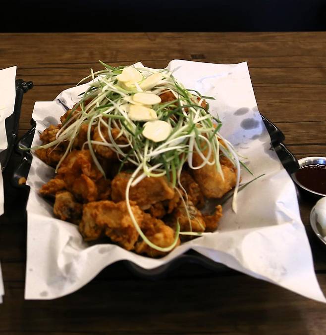 45년간 파닭 명맥 이어온 ‘신흥파닭’.