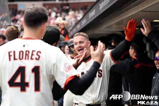 채프먼은 5회 투런 홈런을 때렸다. 사진(美 샌프란시스코)=ⓒAFPBBNews = News1