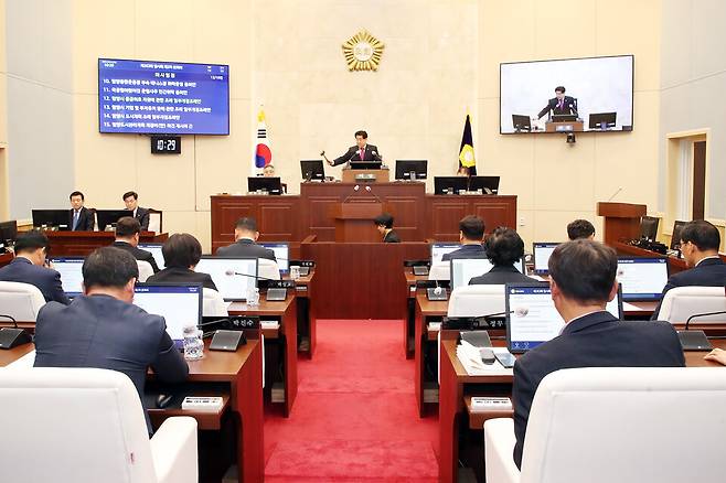 4월24일 열린 제263회 임시회 제2차 본희의 현장 ⓒ밀양시의회