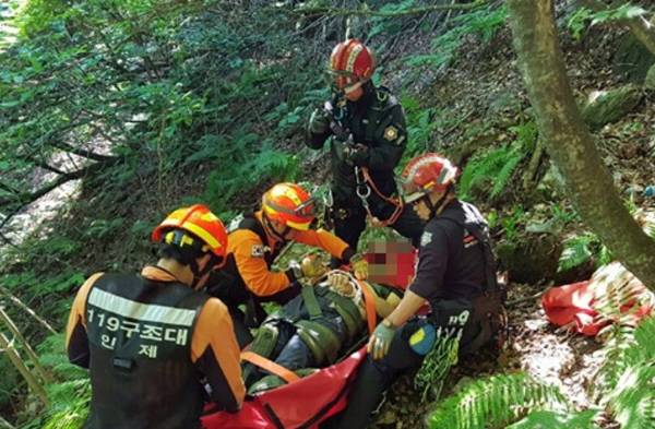 등산 중 심정지 위험을 줄이려면 준비 운동을 철저히 하고, 날씨에 맞게 옷을 챙겨야 한다. 만성질환자는 주의가 필요하다./사진=연합뉴스