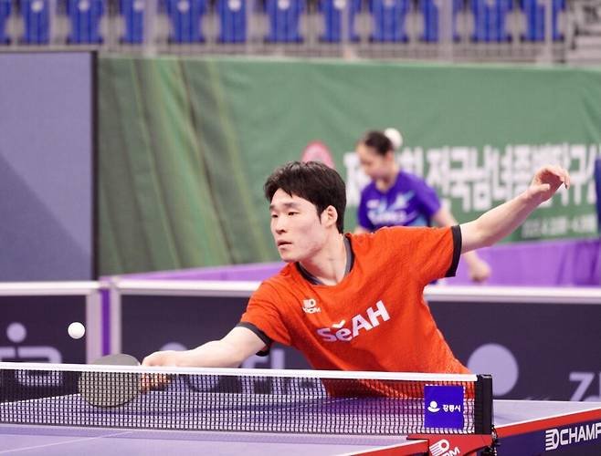 ▲ 한국 남자 탁구 '에이스' 장우진이 제71회 전국남녀종별탁구선수권대회 단식 정상에 올랐다. ⓒ 연합뉴스