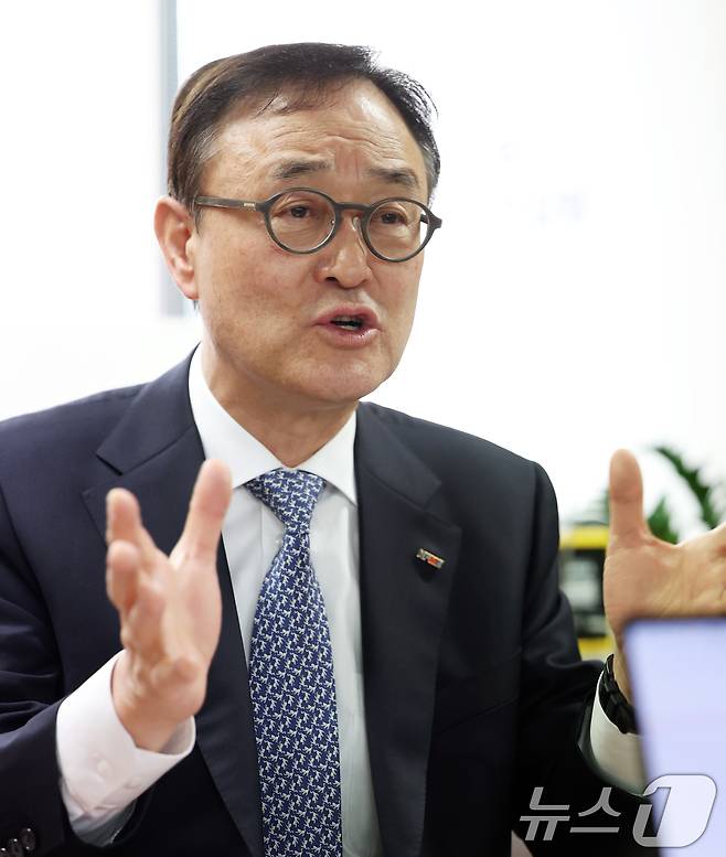 송치영 소상공인연합회장이 서울 영등포구 소상공인연합회에서 뉴스1과 인터뷰를 하고 있다. 2025.4.15/뉴스1 ⓒ News1 오대일 기자