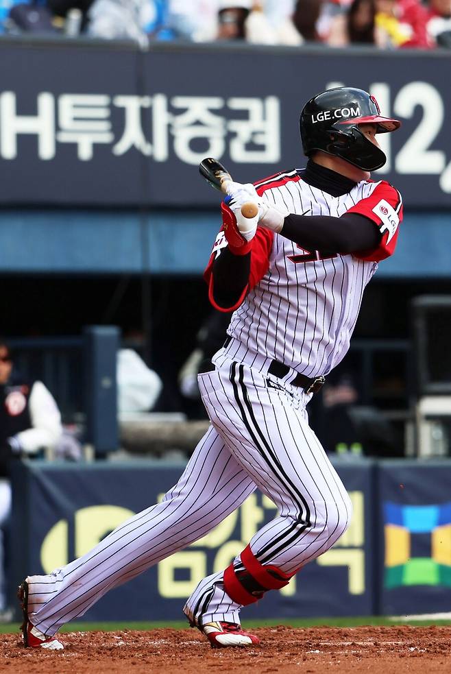 ▲ 염경엽 감독은 홍창기의 시즌 초반 부진에 대해 ABS 운이 다소 따르지 않는 측면이 강하다고 분석한다 ⓒ연합뉴스