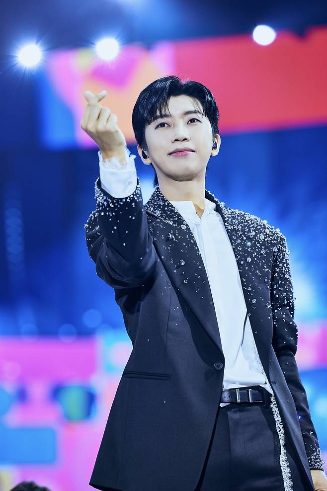 52개월 연속 'No.1'..임영웅, 4월 트로트가수 브랜드평판 1위