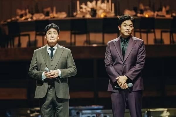 넷플릭스 오리지널 '흑백요리사' 시즌2가 올해 하반기에 공개된다. 사진은 백종원 더본코리아 대표(왼쪽)와 안성재 셰프(오른쪽). /사진=넷플릭스 '흑백요리사' 스틸컷