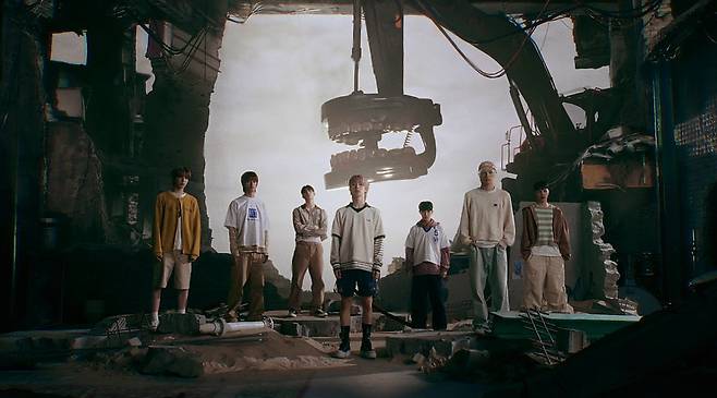 사진=넥스지 ‘O-RLY?’ 뮤직비디오, JYP엔터테인먼트 제공