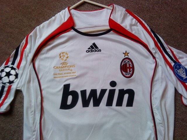 똥통2.jpg 스압) 주관적인 빅클럽 역대급 유니폼