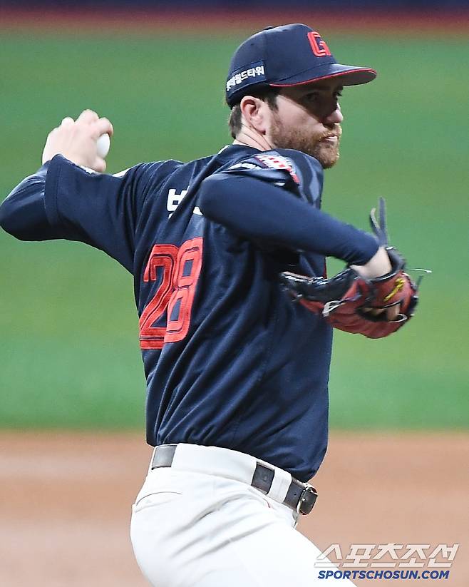 29일 서울 고척스카이돔에서 열린 롯데-키움전. 선발투수 반즈가 투구하고 있다. 고척=정재근 기자 cjg@sportschosun.com/2025.4.29/