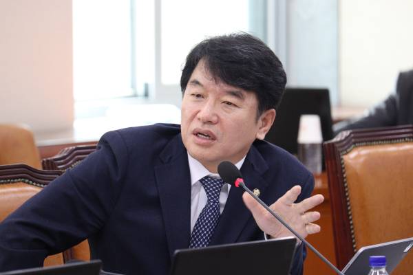 ▲문진석 경제·사회 불평등 해소를 위한 국회의원 연구모임 대표 의원 ⓒ프레시안 DB