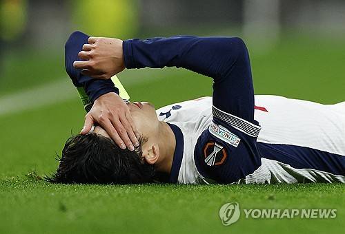 토트넘 팬 매체 '토트넘 홋스퍼 뉴스'는 지난 29일(한국시간) 다가오는 보되/글림트(노르웨이)와의 유럽축구연맹(UEFA) 유로파리그 4강 1차전에 나설 예상 선발 라인업을 내놨다. 손흥민의 자리는 또 없다. 연합뉴스