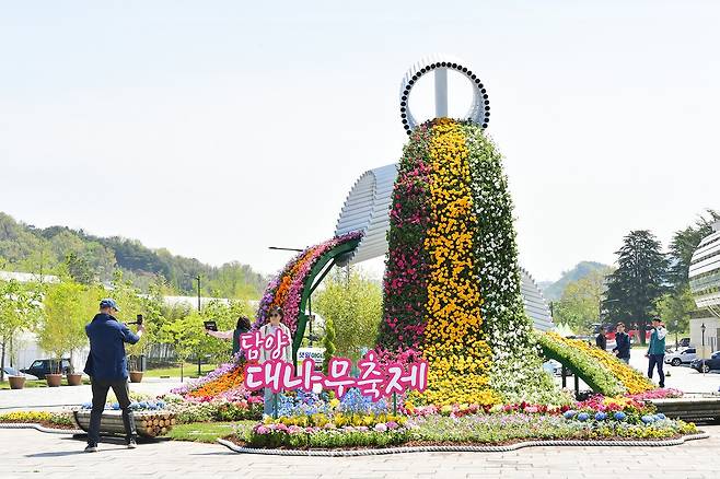 담양대나무축제 꽃탑 /사진-담양군