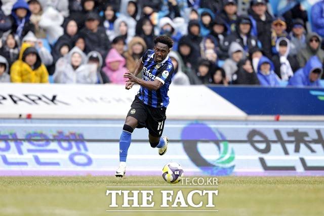 인천의 단독 선두 질주에 힘을 불어넣고 있는 공격수 제르소./K리그