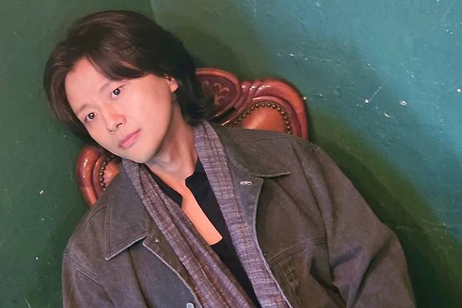 지난달 30일 오전, 서울 강남구 넥스타엔터테인먼트에서 신곡 '다시 사랑하려 해' 발매 기념 라운드 인터뷰를 연 가수 김현성. 넥스타엔터테인먼트 제공