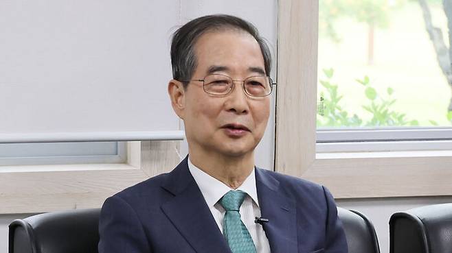 3일 서울 여의도 국회 헌정기념관을 찾은 한덕수 전 국무총리가 발언하고 있다.