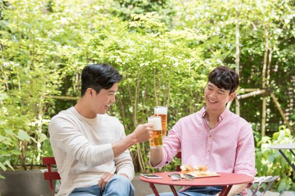 날씨가 따뜻할수록 술에 빨리 취하고 추울수록 늦게 취한다는 연구 결과가 나왔다./사진=클립아트코리아