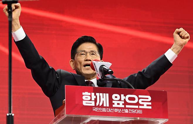 3일 경기 고양 킨텍스에서 열린 국민의힘 전당대회에서 대선후보로 선출된 김문수 후보가 수락연설을 하고 있다./뉴시스