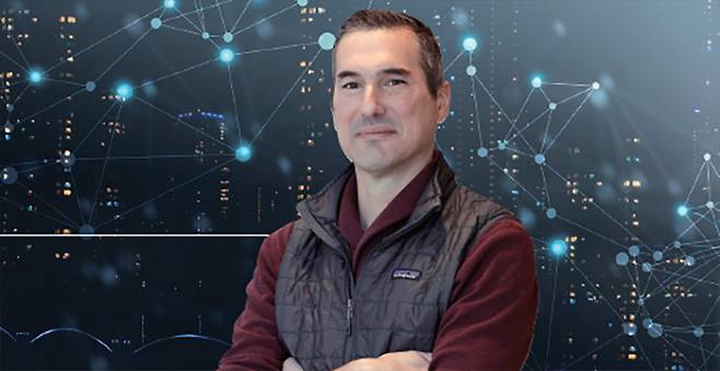 엘리엇 라우스 미시간대 로봇·기계공학 교수 - 노스웨스턴대 바이오메디컬 공학 석·박사, 현 미시간대 뉴로바이오닉스 연구소 소장, 전 알파벳 문샷팩토리 기술 자문, 전 RAI 연구소 연구원, 전 LA다저스 R&D 컨설턴트