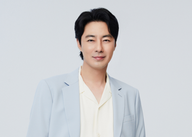 조인성. 사진l베이스캠프 컴퍼니