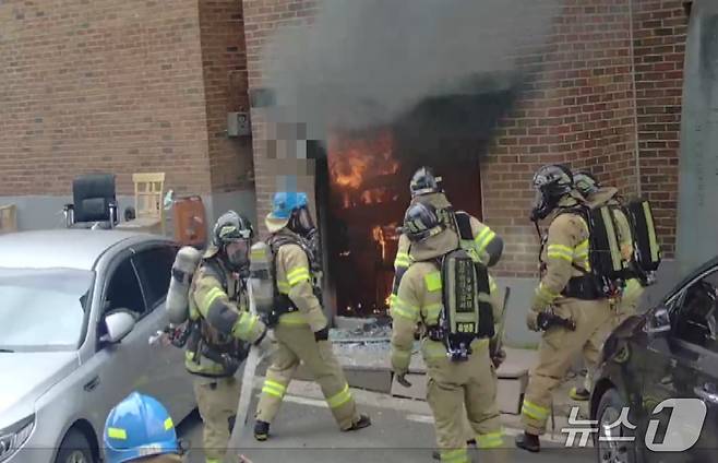 전주시 완산구 중화산동 다세대주택 화재 현장.(전북소방재난본부 제공. 재판매 및 DB 금지)