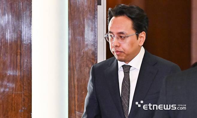 2025 온라인 브랜드 소상공인 육성사업 선포식이 18일 서울 중구 웨스틴조선호텔에서 열렸다. 김범석 우아한형제들 대표가 참석하고 있다. 이동근기자 foto@etnews.com